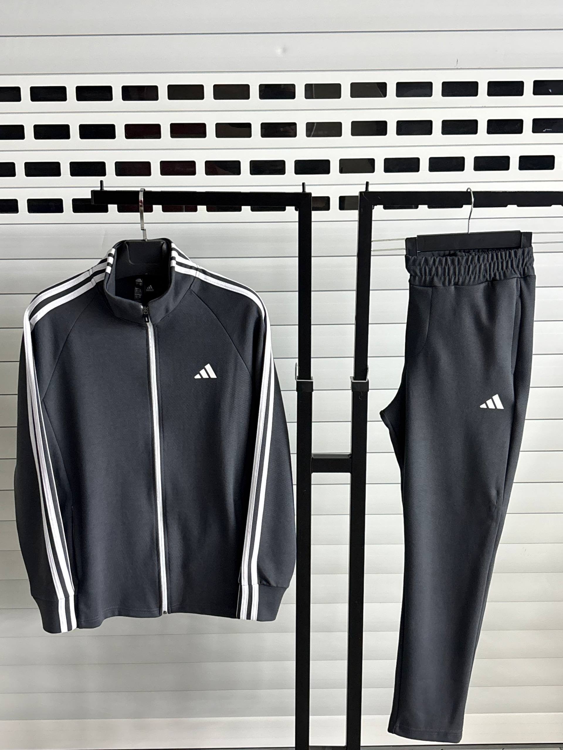 Klasik Adidas Eşofman Takımı