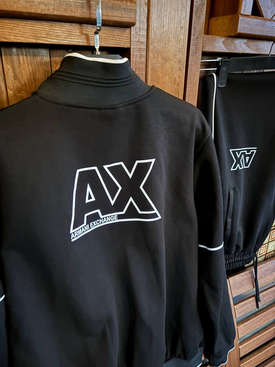 A|X Armani Exchange Europe Fit – Çift Yüzlü Dijital Baskılı Eşofman